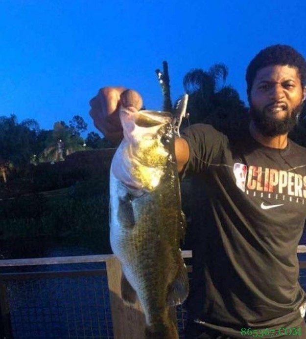 基恩-约翰逊：我的钓鱼技术强于乔治 约他钓鱼但没能成行