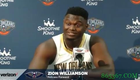 太恐怖了吧！锡安出席媒体日手臂肌肉引人注目