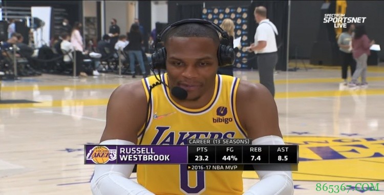 威少：一抬头就能看到科比的8号&24号球衣 会为科比而战