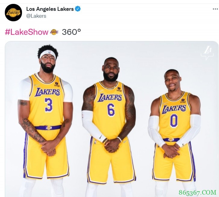 官方认证组名！湖人官推晒詹眉威合影：360°！