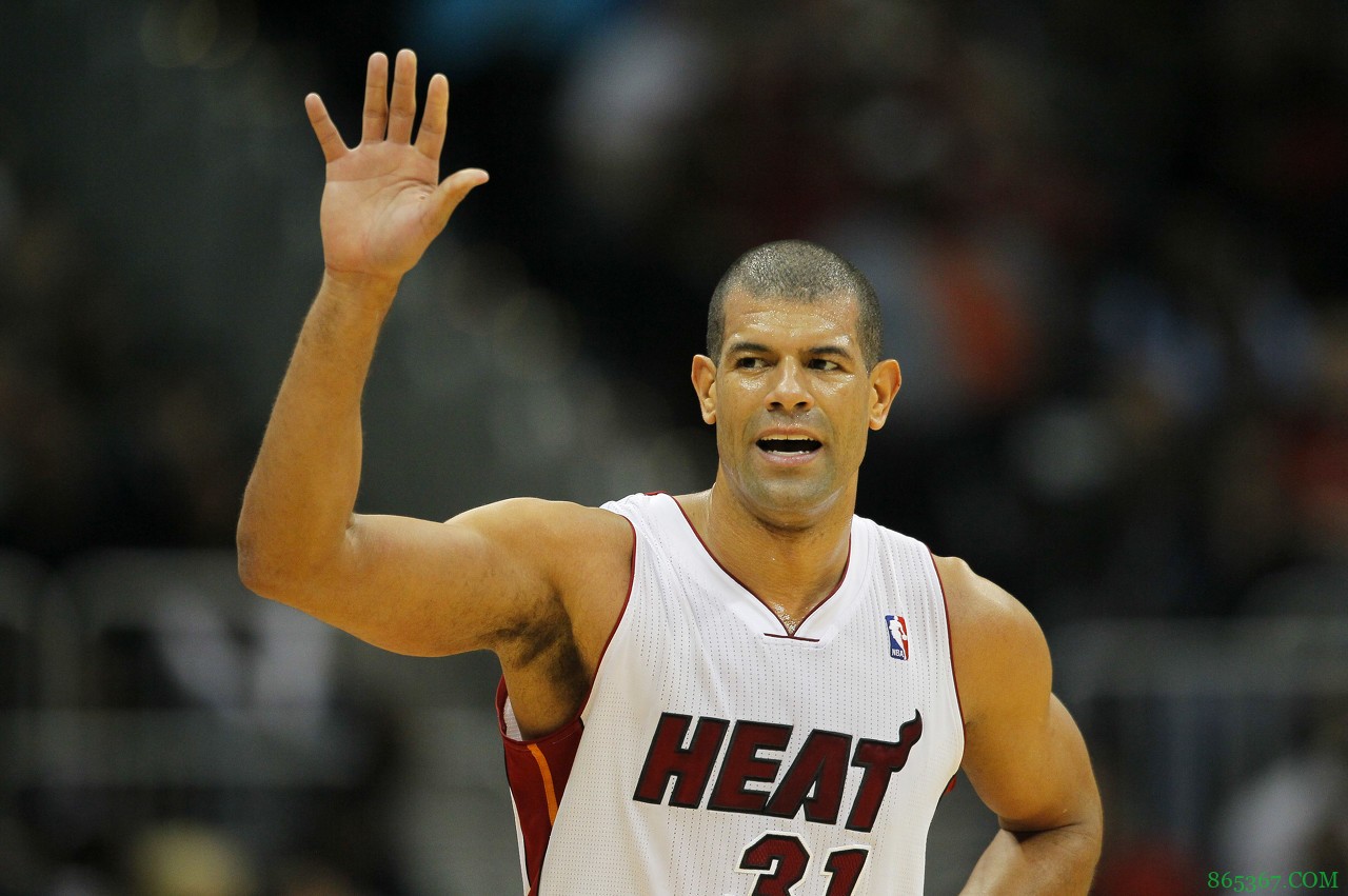 美记:巴蒂尔与韦德关系亲密 或加入爵士管理层