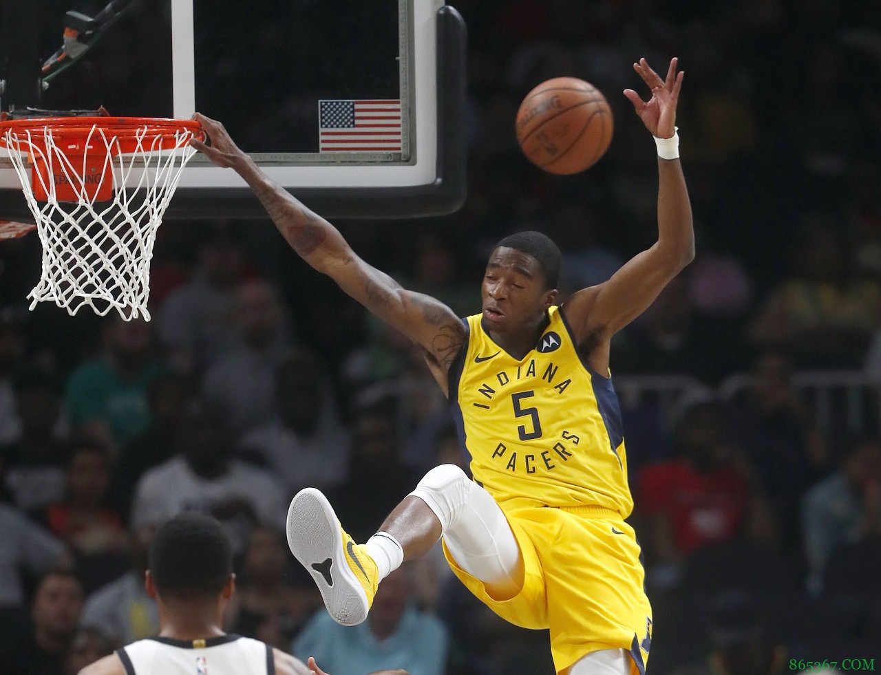 Shams：步行者球员萨姆纳遭遇跟腱撕裂