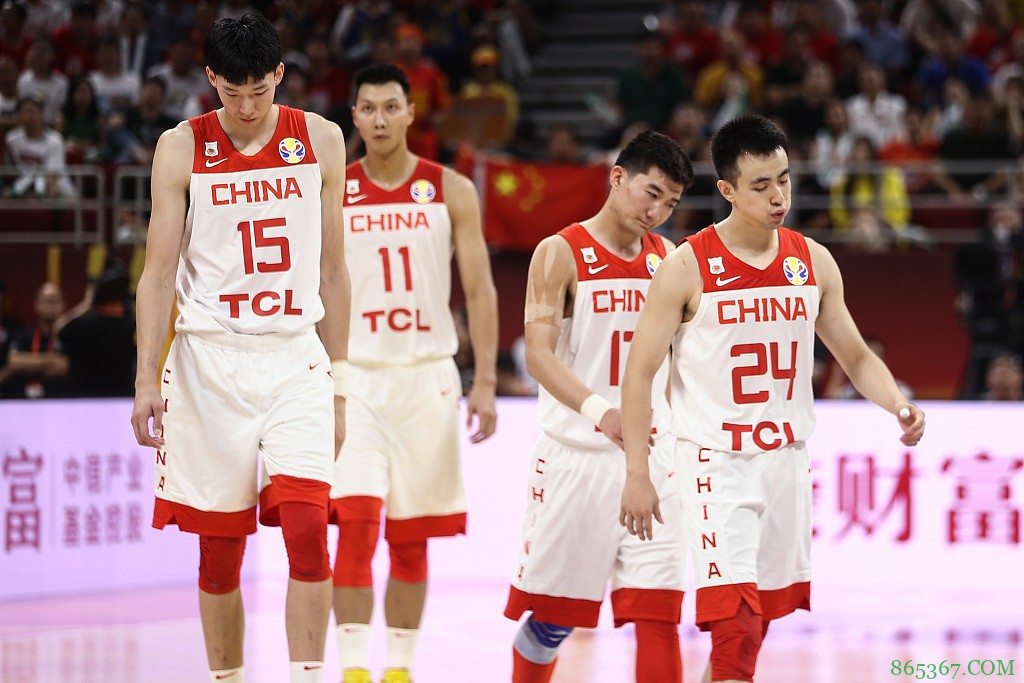 两年前的今天：中国篮球噩梦之夜 男篮不敌波兰