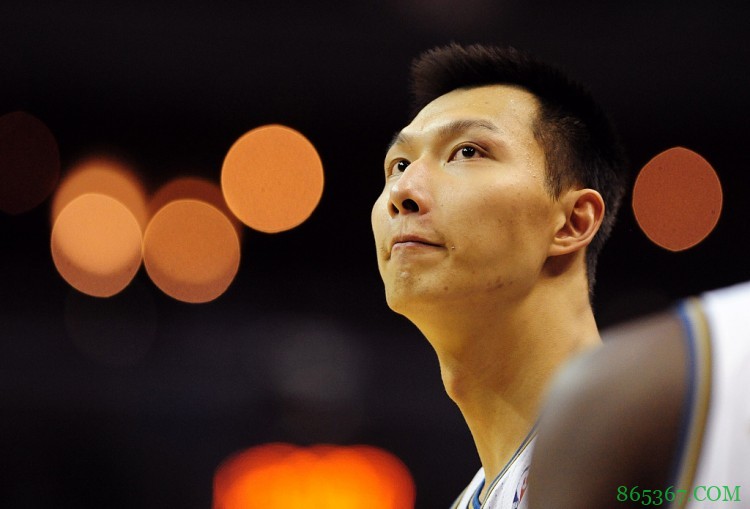 京媒评阿联让出顶薪名额:显示了一个老将对于球队的牺牲和付出