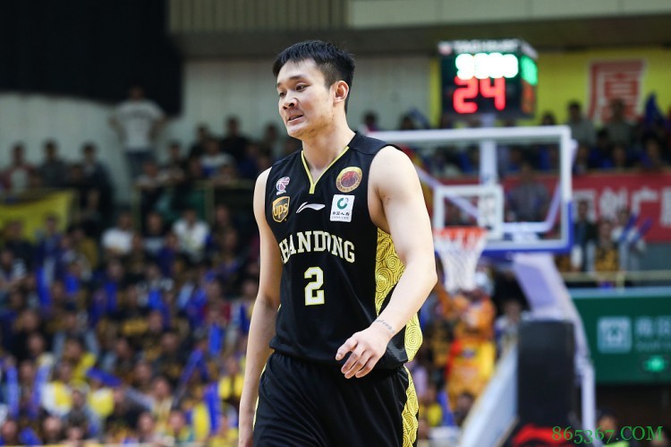 鲁媒:小丁新赛季复出 山东男篮阵容更完整 有望打破CBA格局