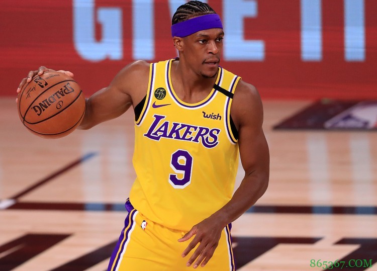 隆多打趣：两月前我是队内最老的人 现在却成了最年轻的球员之一