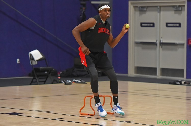 火箭记者:球队近期一直组织队内混战 格林和豪斯搭档得很好