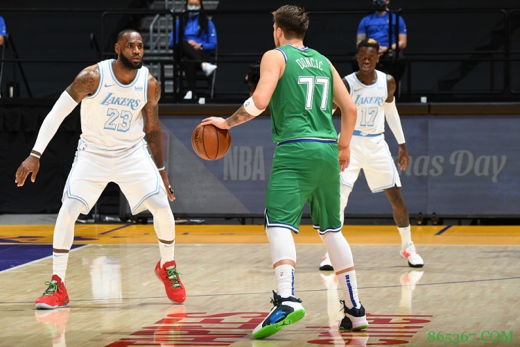 美媒评新赛季小前锋Top22:杜兰特居首 东契奇次席 詹姆斯第三