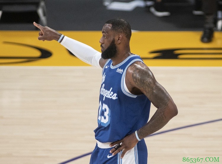 苏群专栏：欧文以身试“法” 詹姆斯点到为止