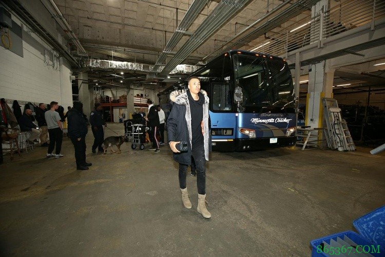 名记:火箭与艾克萨姆的合同为3年1622万 后两年为无保障