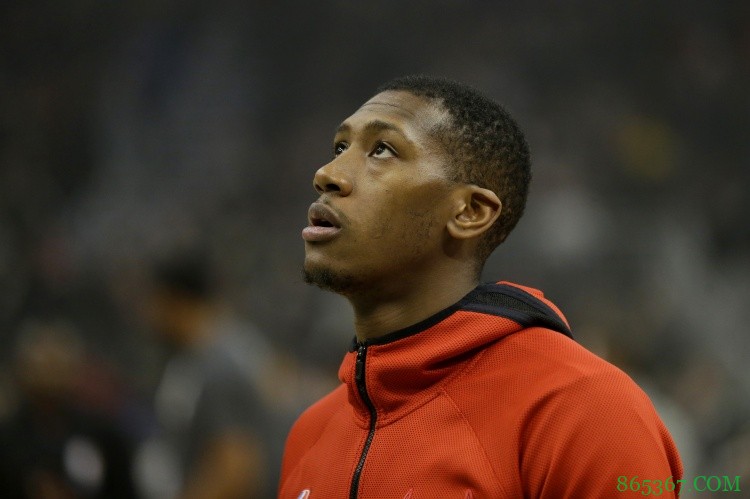 名记:得到邓恩&爱德华兹后 灰熊继续对交易持开放态度