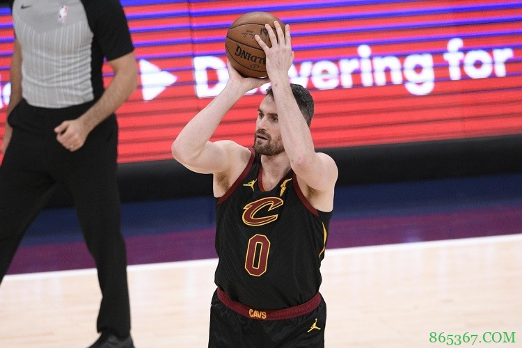 波西：一些球队应该考虑得到乐福 他值得拥有一个再次夺冠的机会