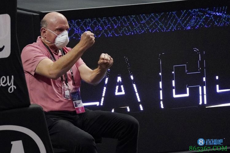 鲍尔默：小卡受伤让人心痛 我为队员们的表现感到骄傲