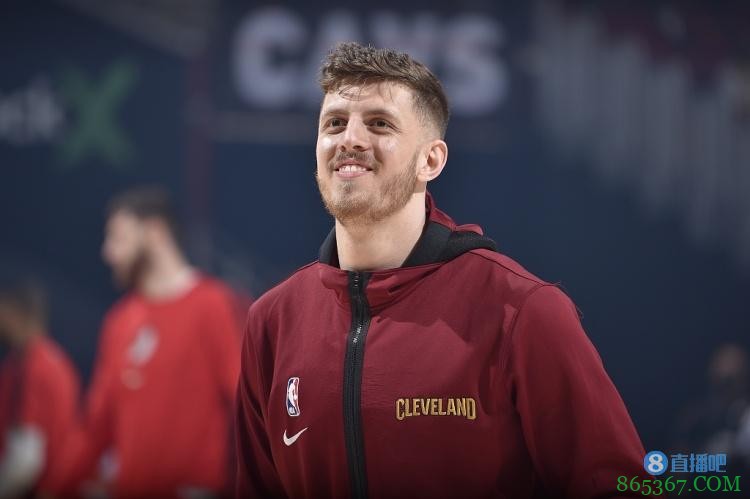 名记:哈尔滕施泰因与快船队签下训练营合同