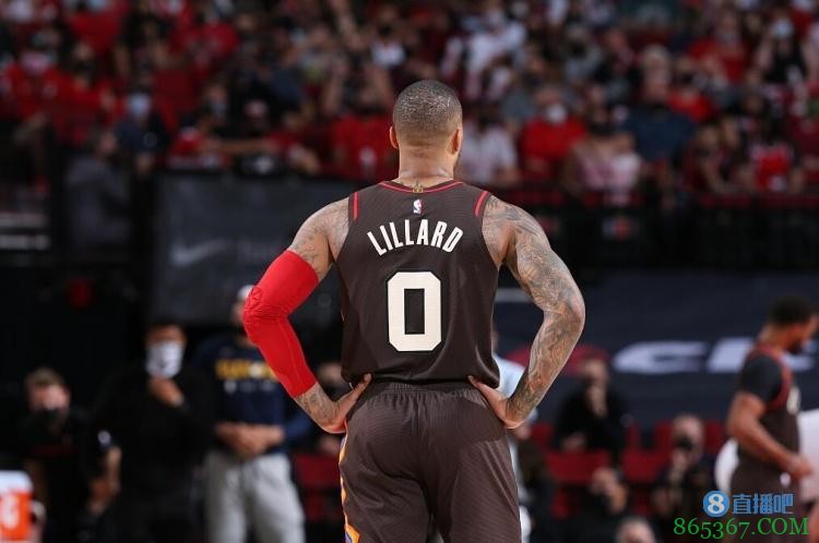 美媒：利拉德2015年以来都没有明星队友 但他每年都进季后赛