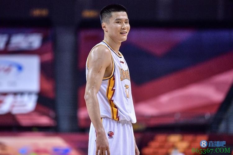 鲁媒:小丁新赛季复出 山东男篮阵容更完整 有望打破CBA格局