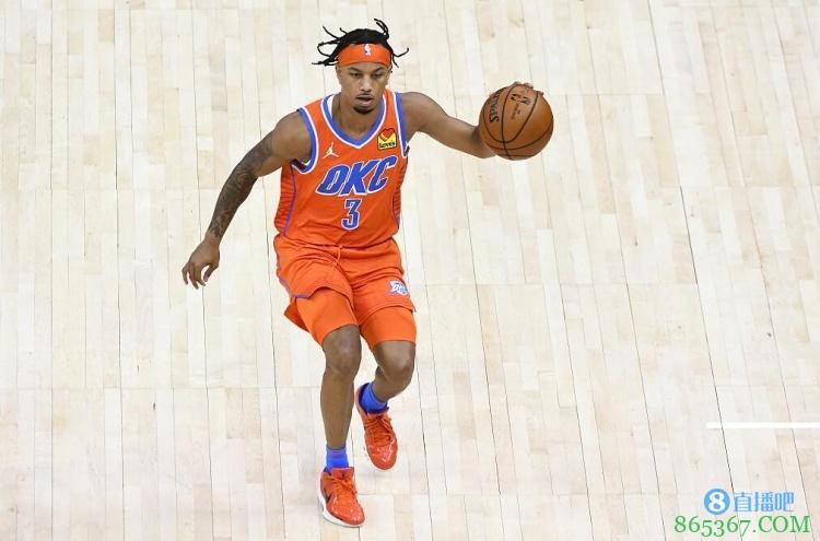 Shams：雄鹿和贾斯汀-罗宾逊达成一份双向合同