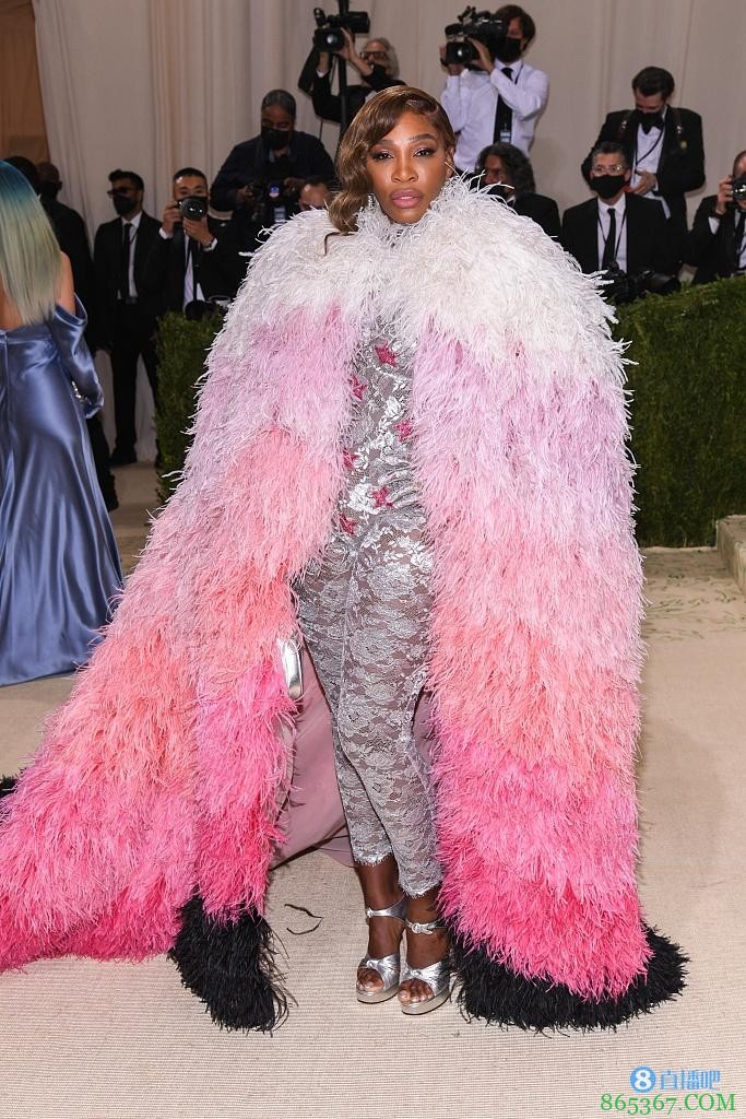 图集-体坛巨星齐聚“时尚界奥斯卡” 威少库里出席、詹娜造型抢眼