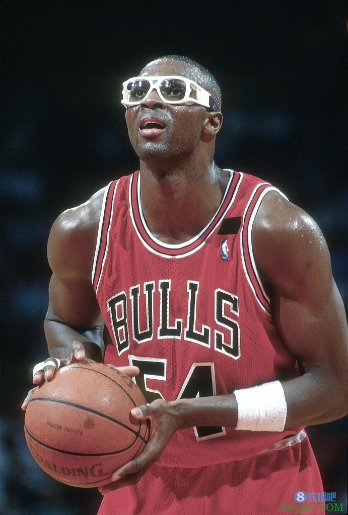 91年公牛和01年湖人哪队更强?霍勒斯-格兰特:我选湖人