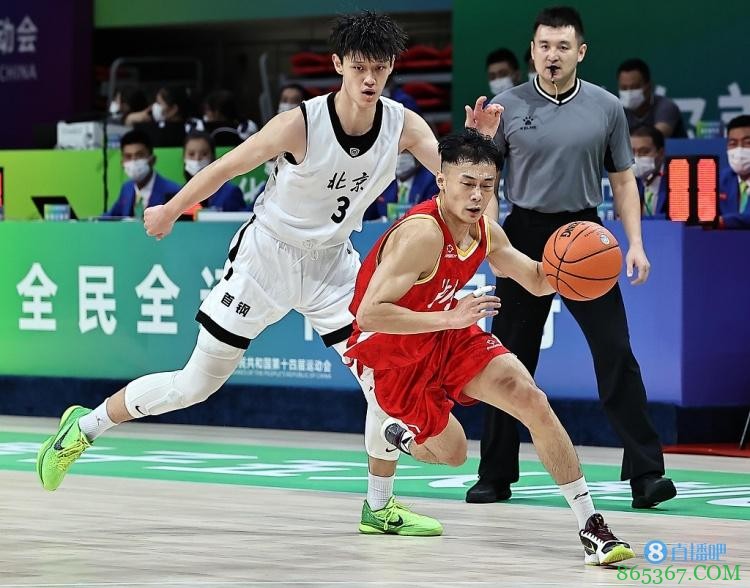 如何看待“汤神 永远的杰”？汤杰：一开始是黑我 后来变成了鼓励