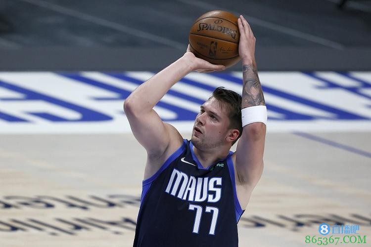 基德：我称东契奇为“一个年轻的毕加索” 他不必使用所有颜料