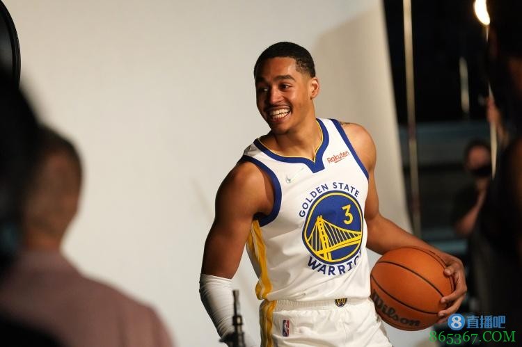 科尔:普尔已把自己变成球队的重要部分 新赛季希望他防守进步