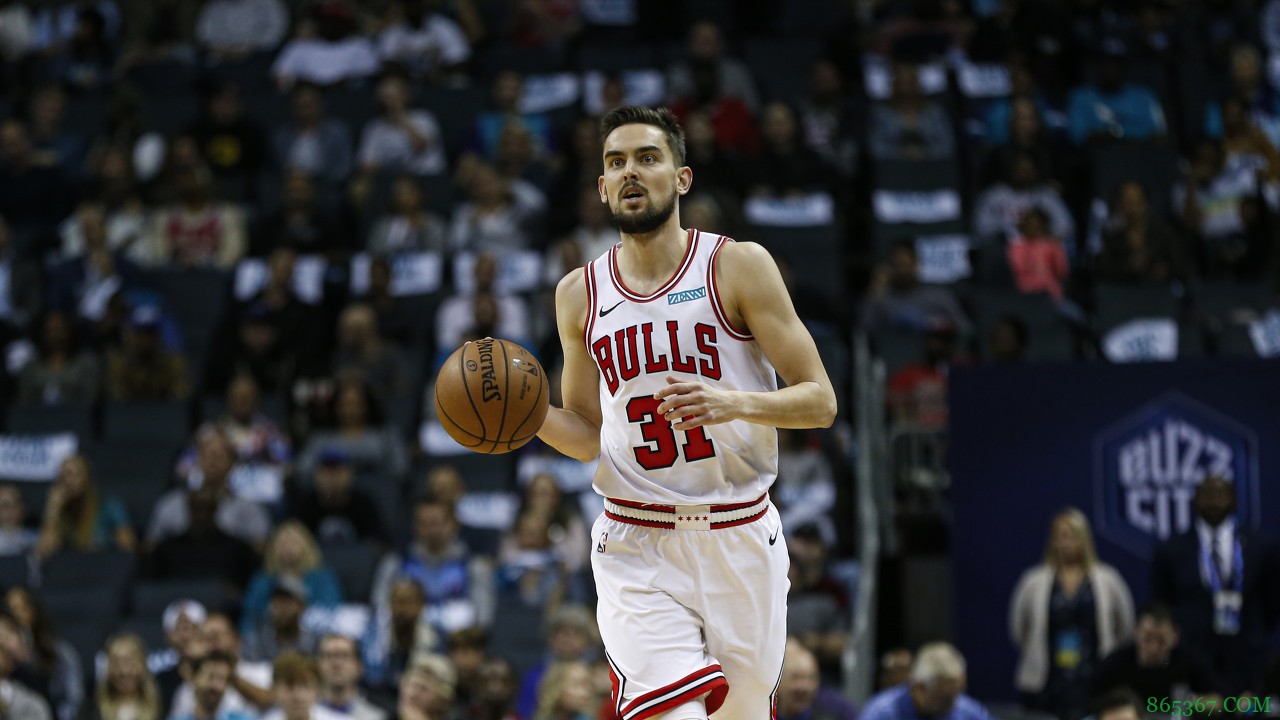 萨托兰斯基：英格拉姆的组织比拉文更出色 想和他这样的球员打球