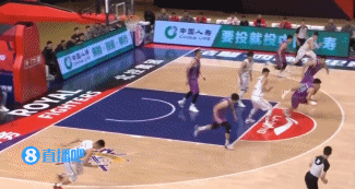 三分3中3！丁彦雨航登场半节比赛已经砍下11分！