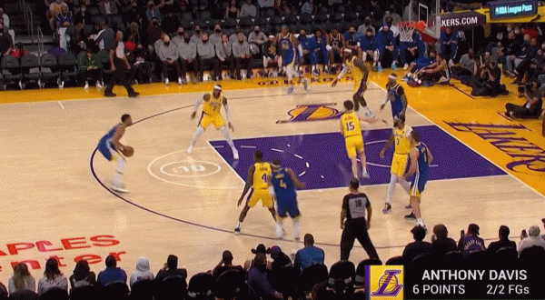 苏群专栏：湖人三巨头来了，快，快，反击！