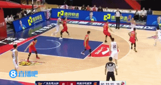 王者归来!易建联开场三分半钟4投4中个人连得10分!