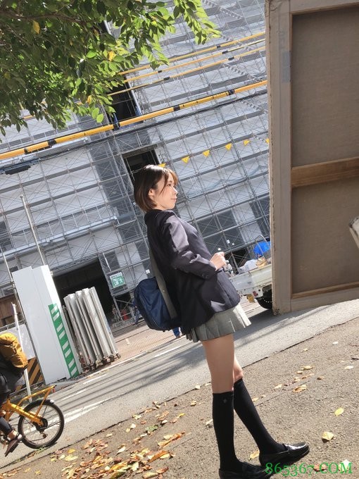 真白美生HMN-065 气质女大学生演技轻车熟路