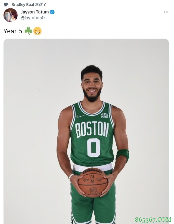 值得期待！塔图姆晒训练营照：第五年? 比尔点赞