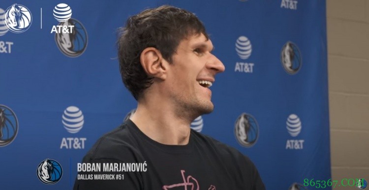 博班谈三分两连中：队友们相信我 能投进我很开心