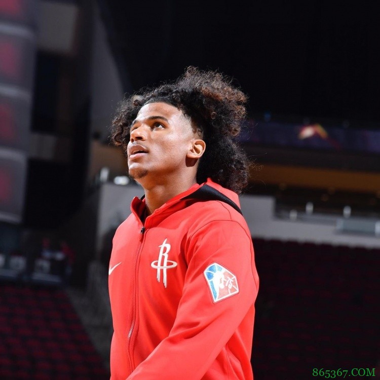 杰伦-格林晒与比尔赛场照：是时候把你的偶像们变成对手了