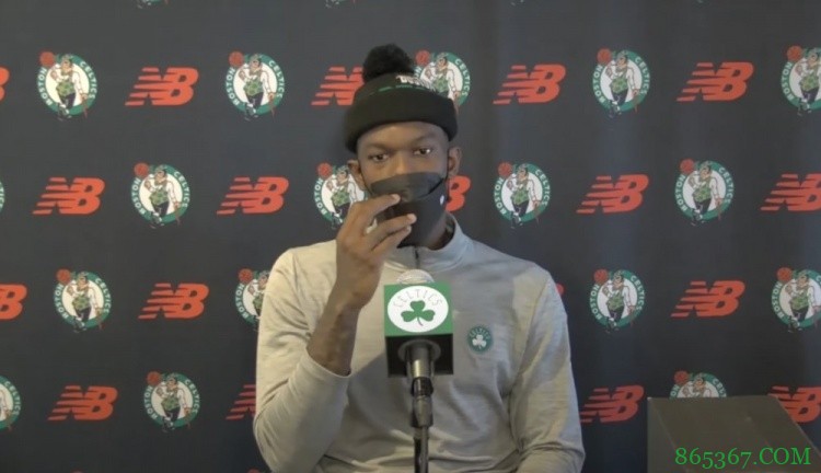 施罗德:每个人都知道我是首发级别的球员 但我愿意为了团队牺牲