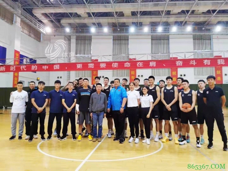 小丁：很长时间没回来了 要尽可能地去融合、尽最大努力帮助球队