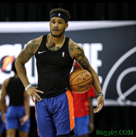 篮网记者:球队裁掉布莱斯-布朗&约什-格雷