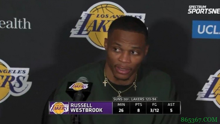 威少:很少在赛季前有出彩表现 队友之前总在变我一直在努力适应