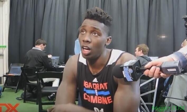 雄鹿官方：球队已经裁掉了中锋约翰尼-奥布莱恩特