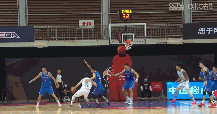 火力全开!张帆命中几乎压哨的急停跳投 首节砍下12分2板1断