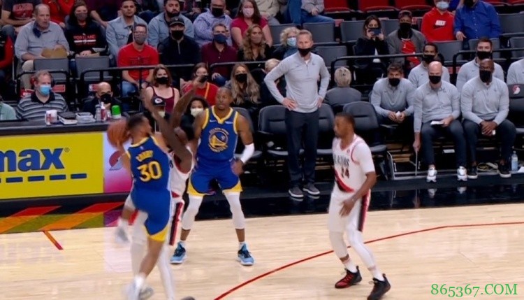 米勒：球员们很快就能参透造犯规的新办法 我们就是这么狡猾