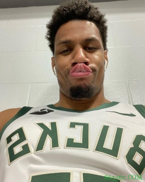 勇士官方：球队已裁掉LJ-菲格罗亚&阿克塞尔-唐佩恩