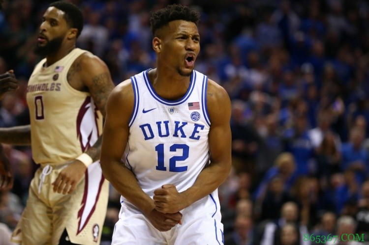 雄鹿官方:球队已裁掉德洛里耶和沃特斯 将以16人名单进入新赛季