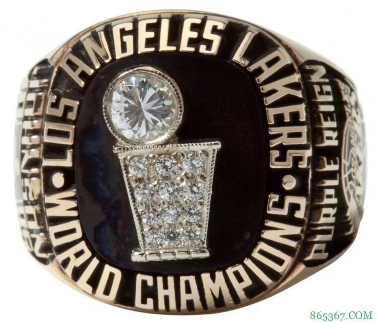 “雄鹿顶个球!”——一文看NBA总冠军戒指进化史