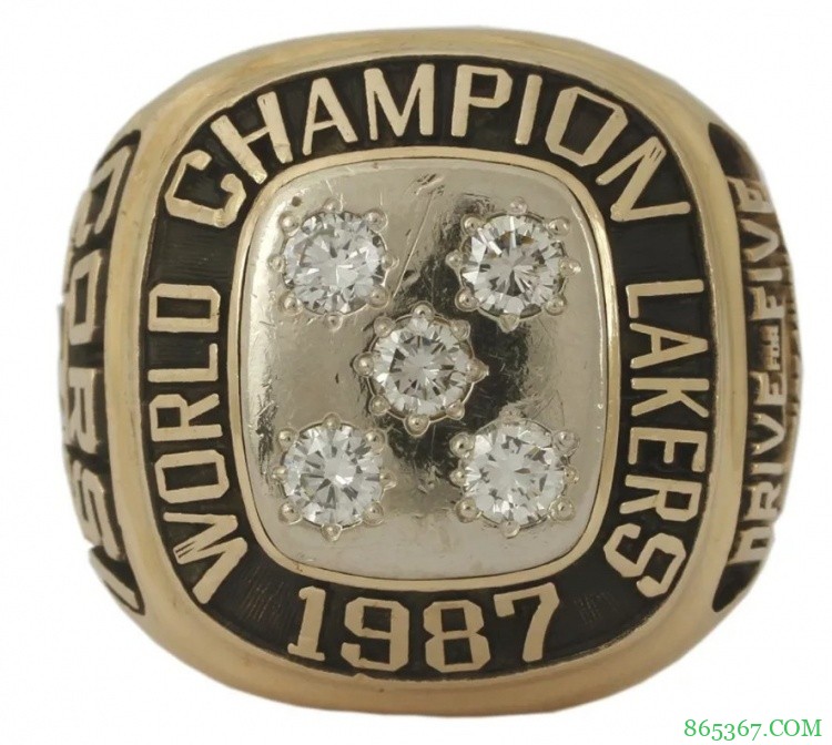 “雄鹿顶个球!”——一文看NBA总冠军戒指进化史