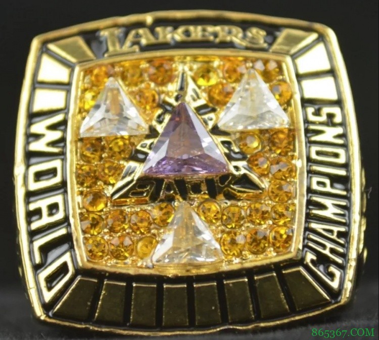“雄鹿顶个球!”——一文看NBA总冠军戒指进化史