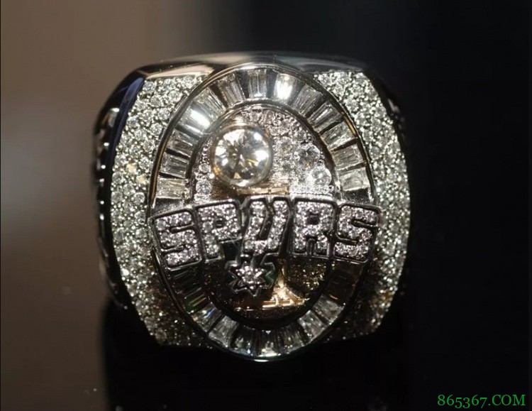 “雄鹿顶个球!”——一文看NBA总冠军戒指进化史