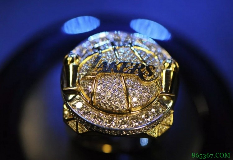“雄鹿顶个球!”——一文看NBA总冠军戒指进化史