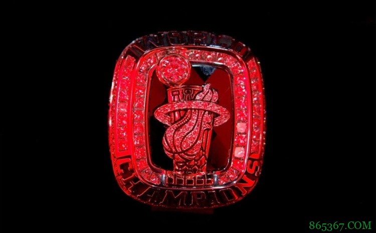 “雄鹿顶个球!”——一文看NBA总冠军戒指进化史