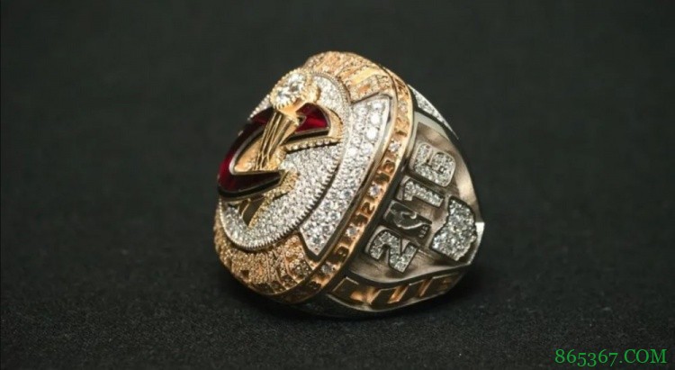 “雄鹿顶个球!”——一文看NBA总冠军戒指进化史